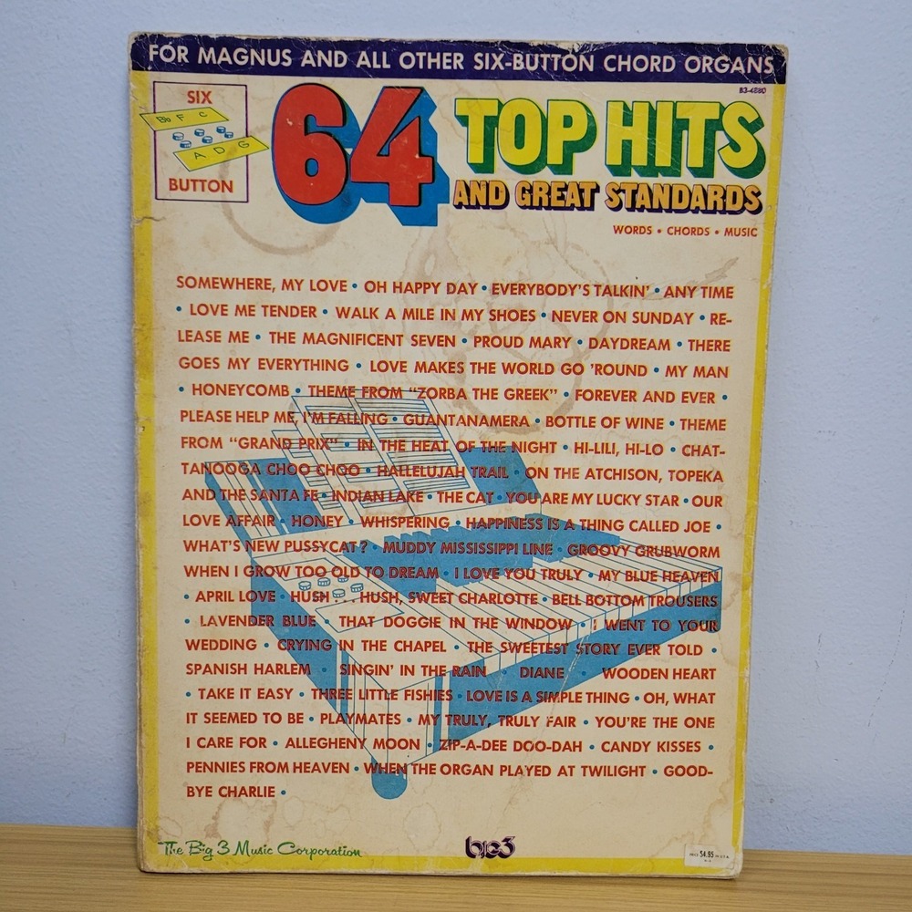 64 TOP HITS AND GREAT STANDARDS Sheet Music Book Words Chords Music